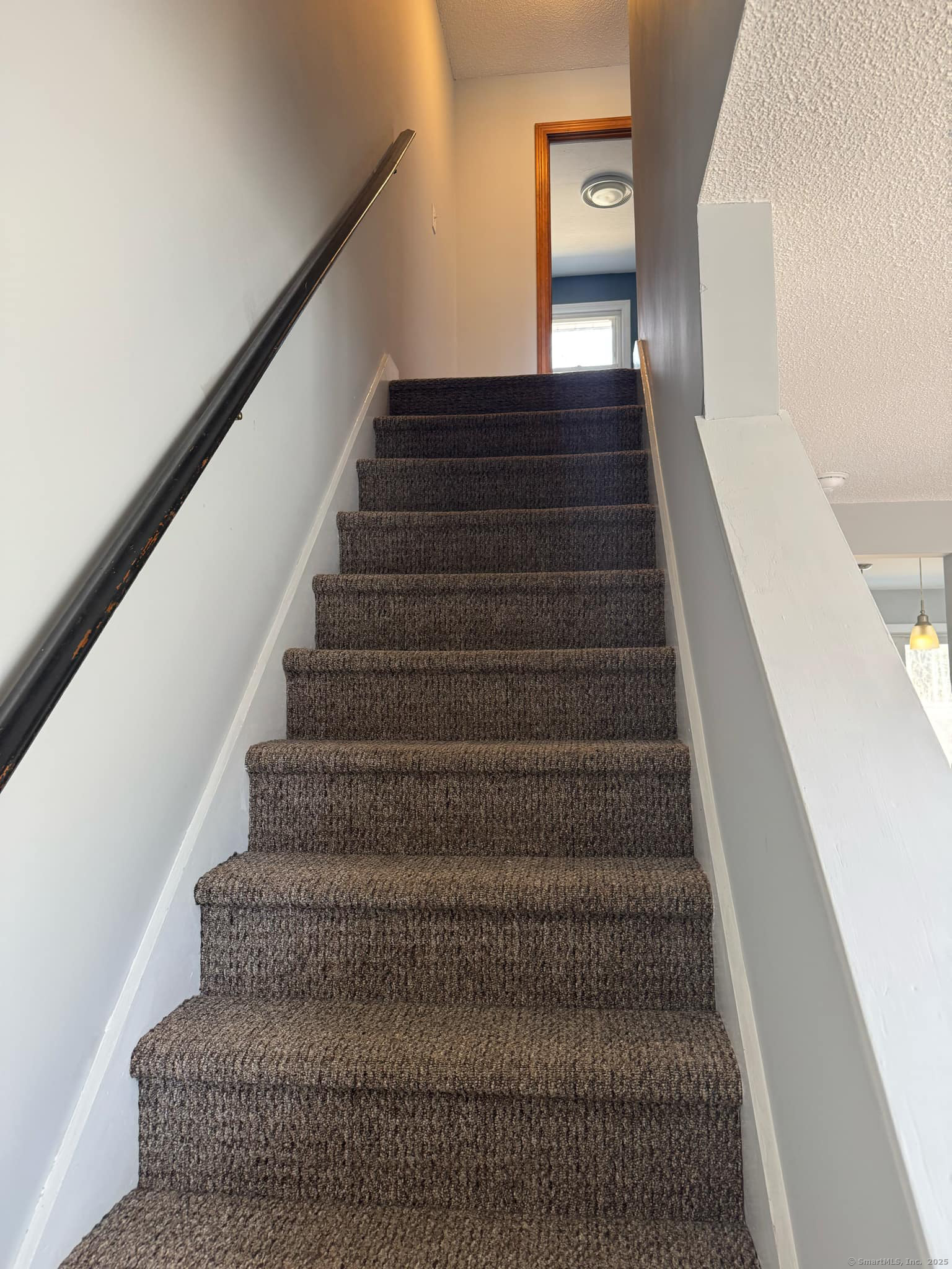 Woodstock, Connecticut 06281, United States, 2 Bedrooms Bedrooms, ,1 BathroomBathrooms,Residential,Pending,89568