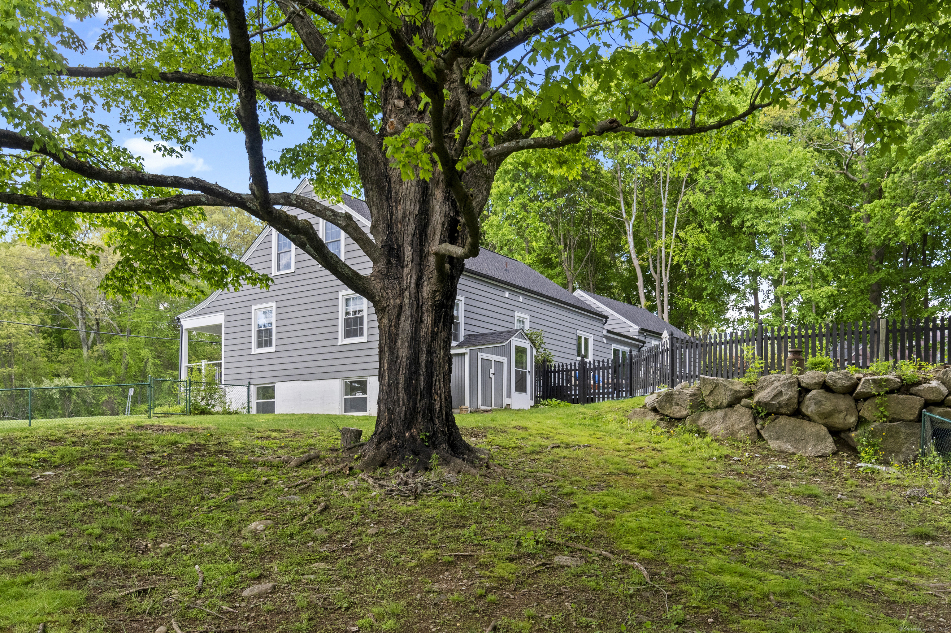 227 Sugar Street, Newtown, Connecticut image 38
