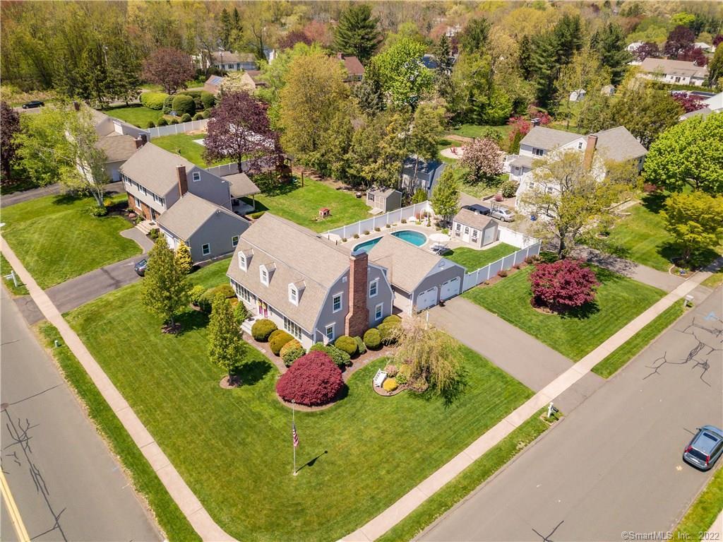 135 Old Common Road