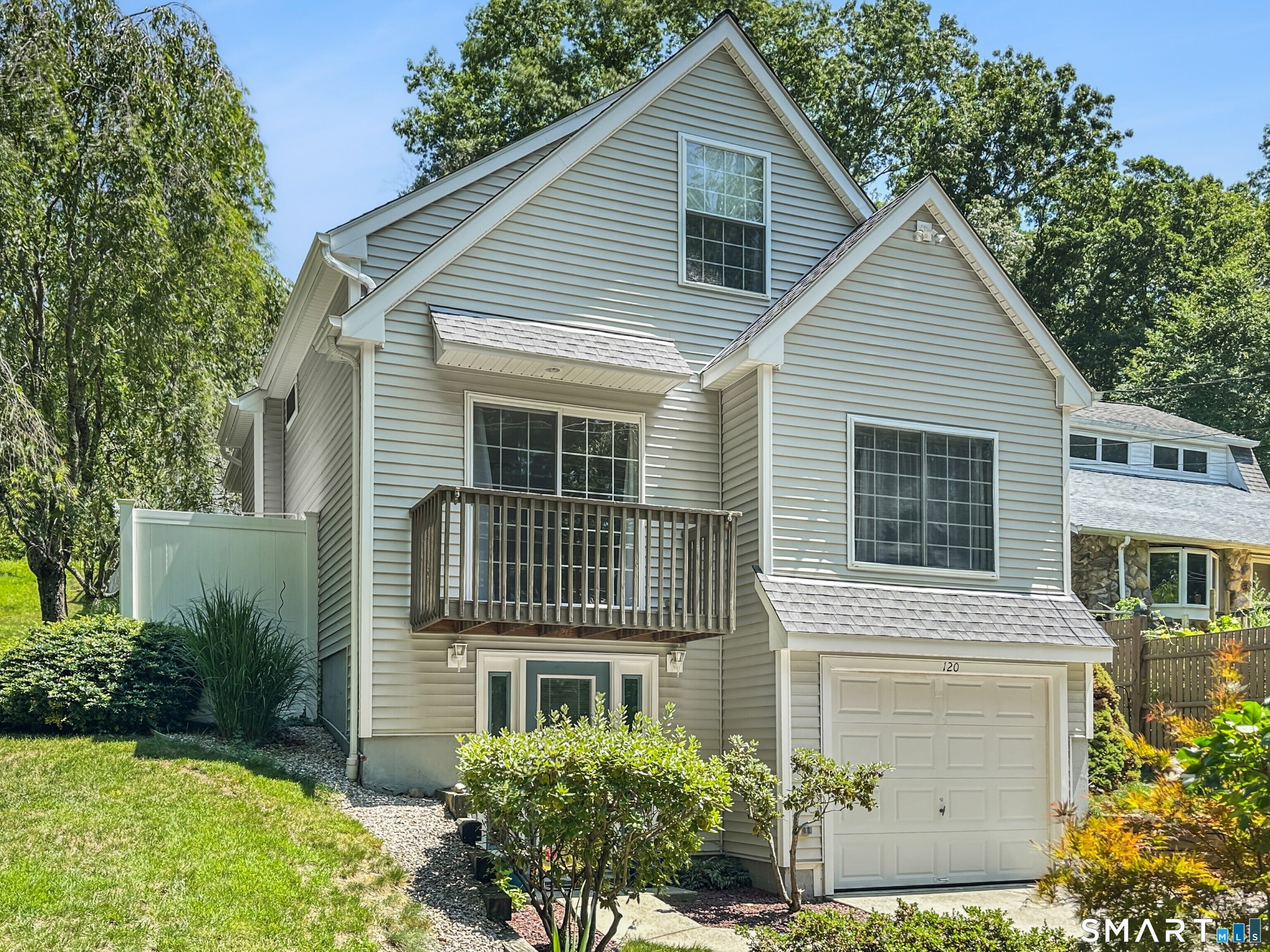 120 Giants Neck Road