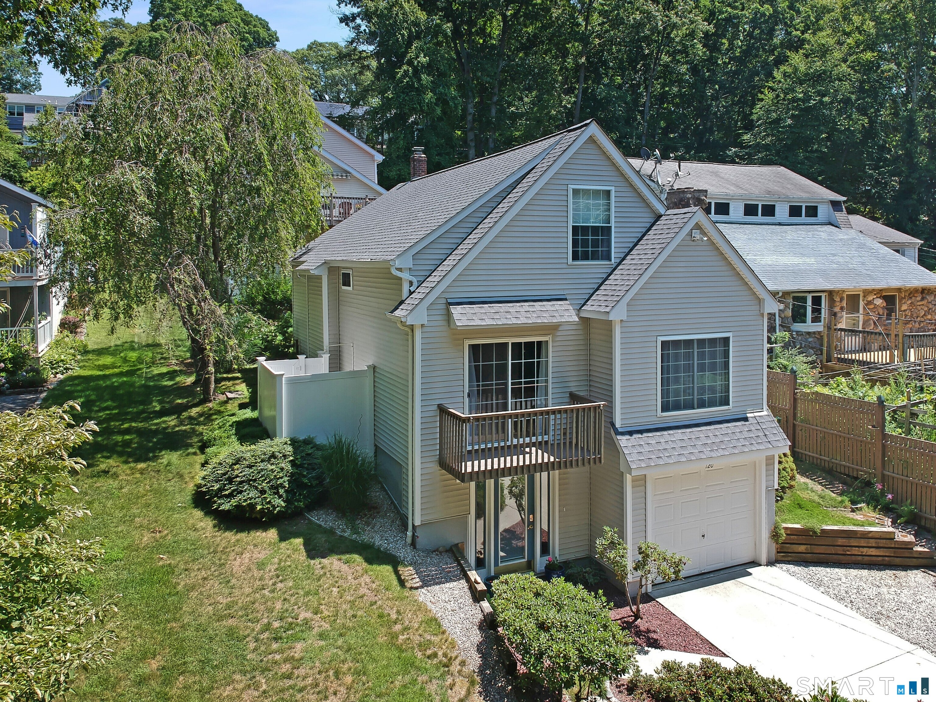 120 Giants Neck Road
