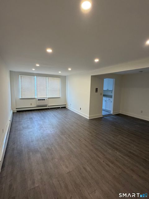 Tiny photo for 70 Farmington Avenue #4E, New London, CT 06320 (MLS # 24160823)