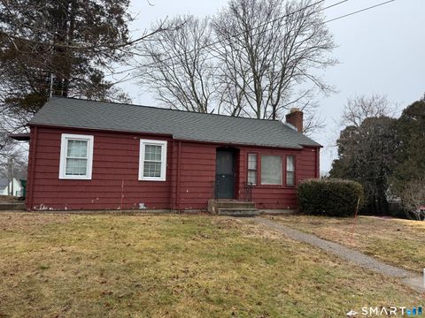 Photo of 20 Richards Grove Road, Waterford, CT 06375 (MLS # 24157719)