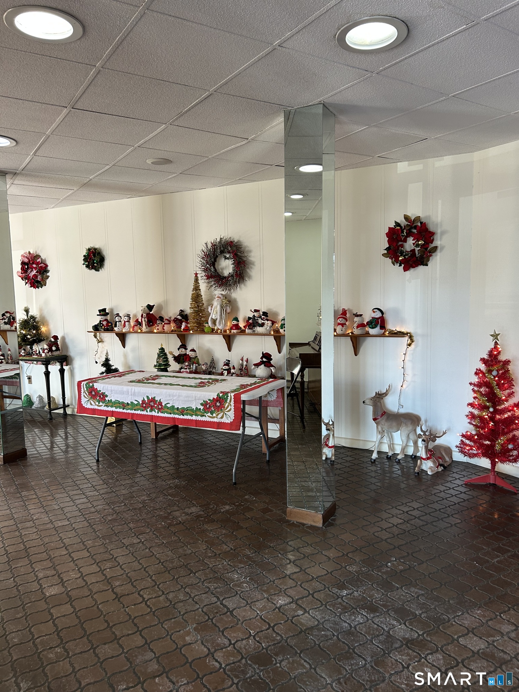 1700 Broadbridge Avenue A14