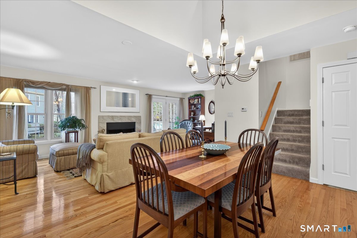 1925 Shepard Avenue 54