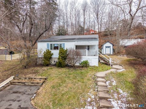 Homes For Sale - 152 Glenwood Avenue<br/> Middlebury, CT 06762