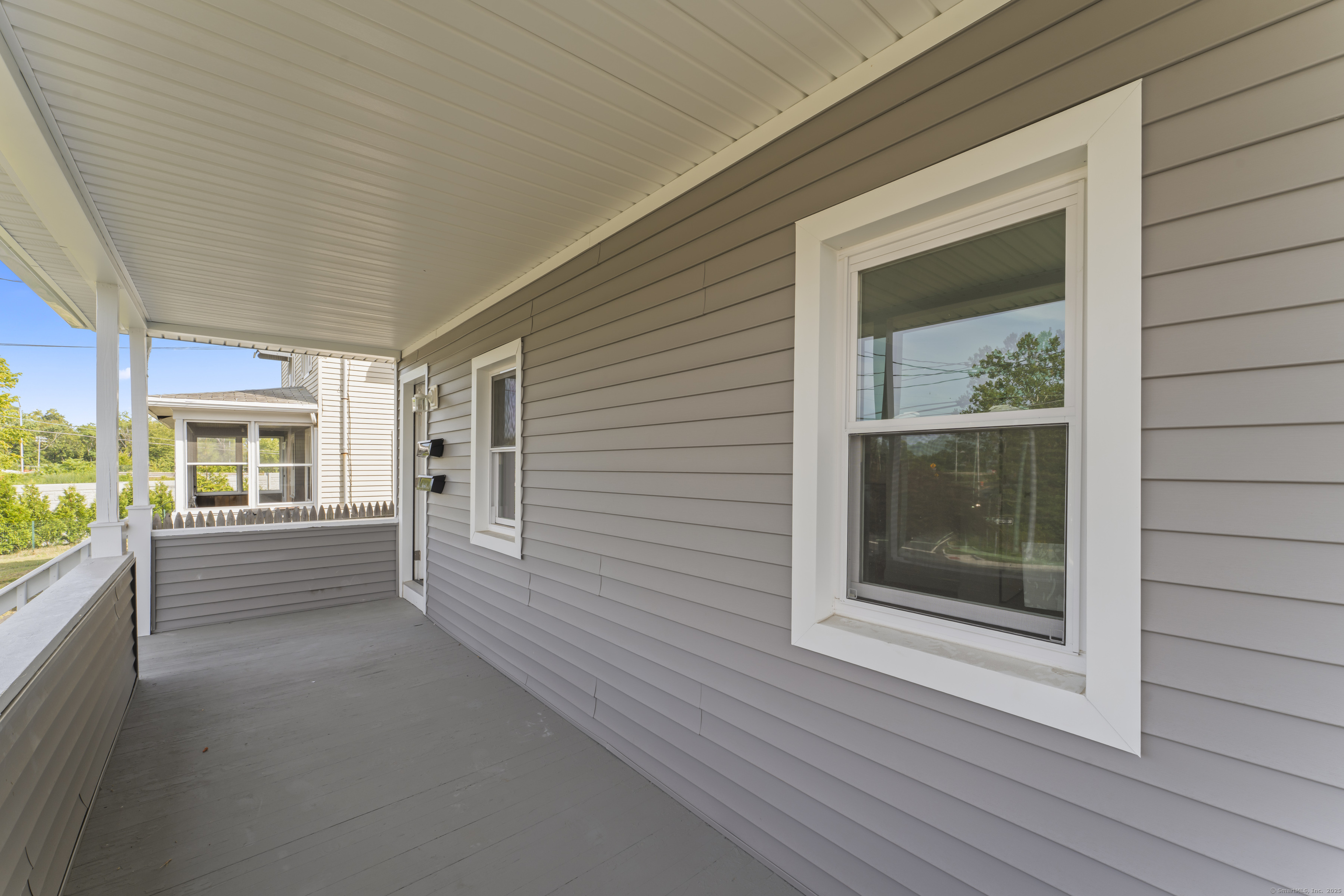 102 Main St Extension