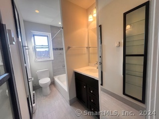 Stamford, Connecticut 06901, United States, 2 Bedrooms Bedrooms, ,1 BathroomBathrooms,Residential,Pending,22663