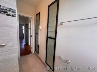 Stamford, Connecticut 06901, United States, 2 Bedrooms Bedrooms, ,1 BathroomBathrooms,Residential,Pending,22663