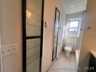 Stamford, Connecticut 06901, United States, 2 Bedrooms Bedrooms, ,1 BathroomBathrooms,Residential,Pending,22663