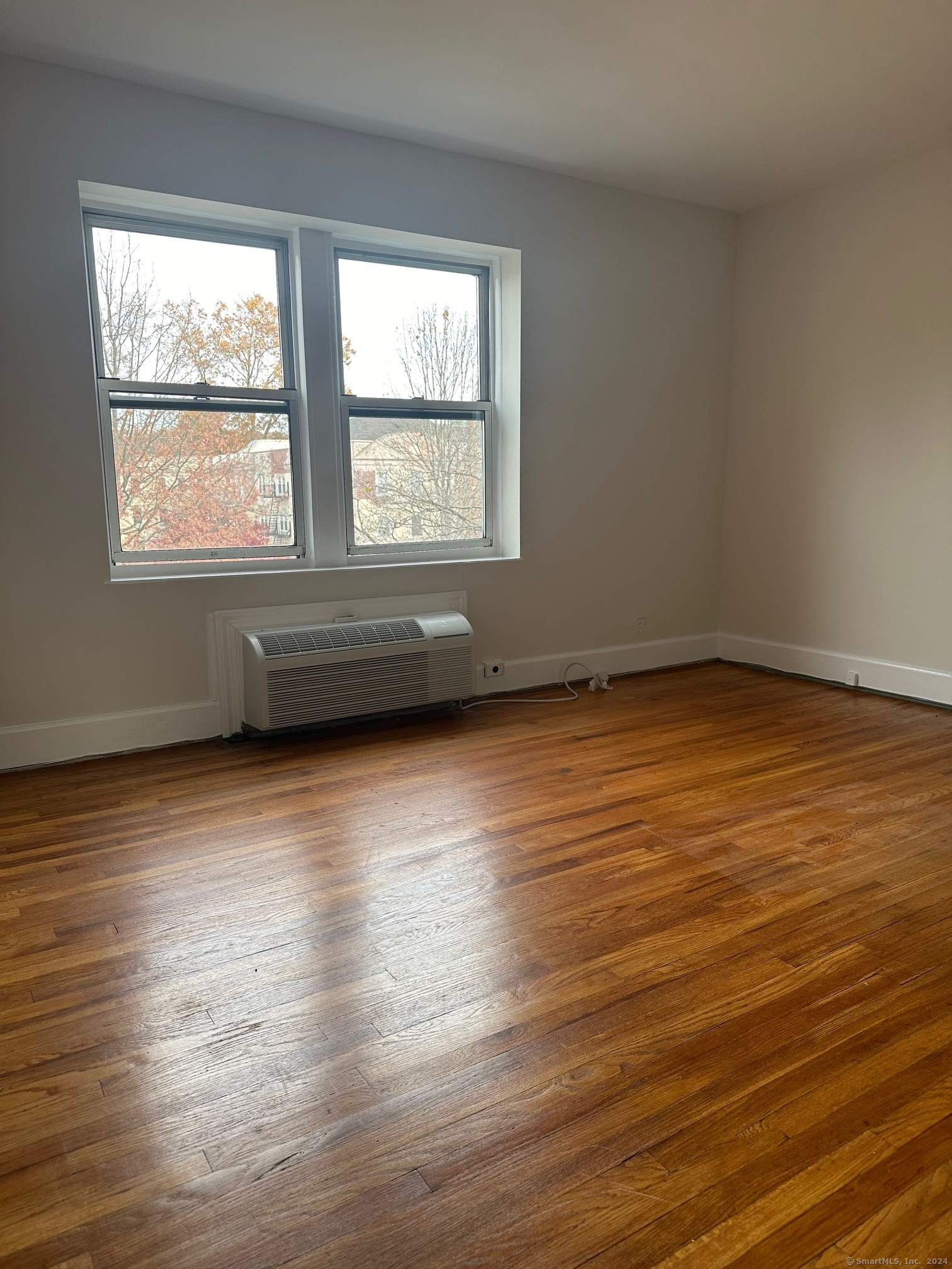 Stamford, Connecticut 06901, United States, 2 Bedrooms Bedrooms, ,1 BathroomBathrooms,Residential,Pending,22663