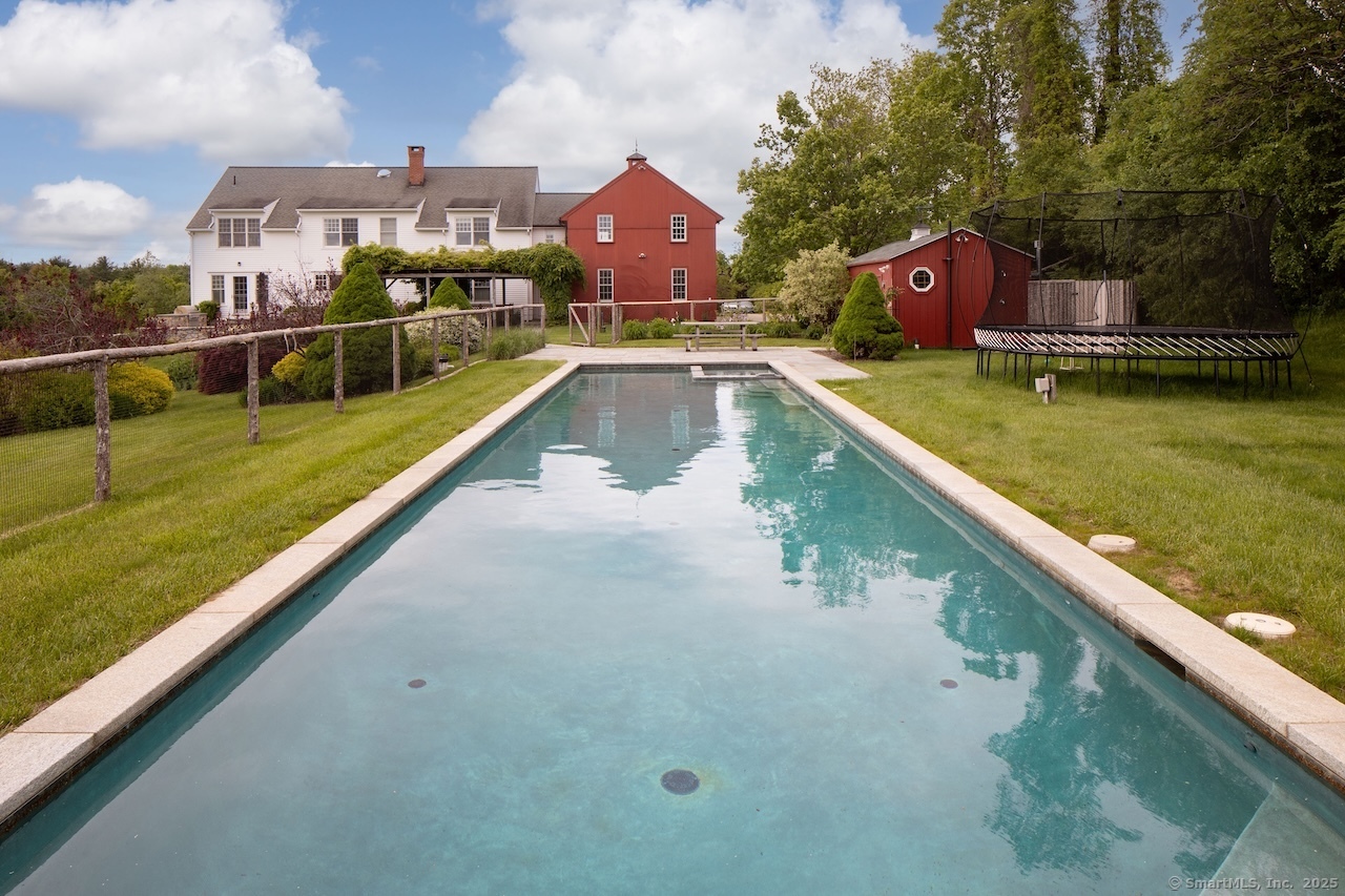 17 Grandview Lane