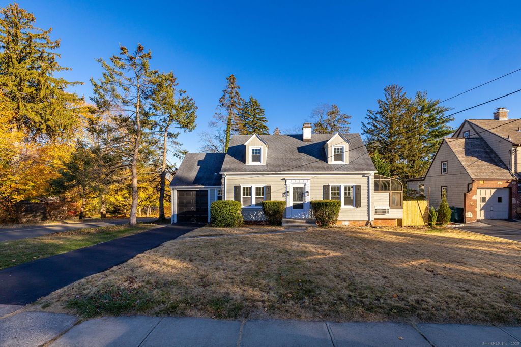 Photo of 51 Hepburn Road, Hamden, CT 06517 (MLS # 24141466)