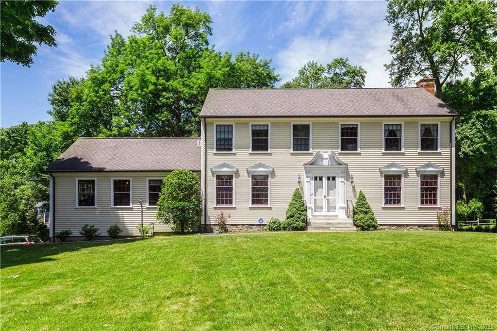 Photo 1 of 34 Country Club Road, Darien, Connecticut, $975,000, Web #: 170096736