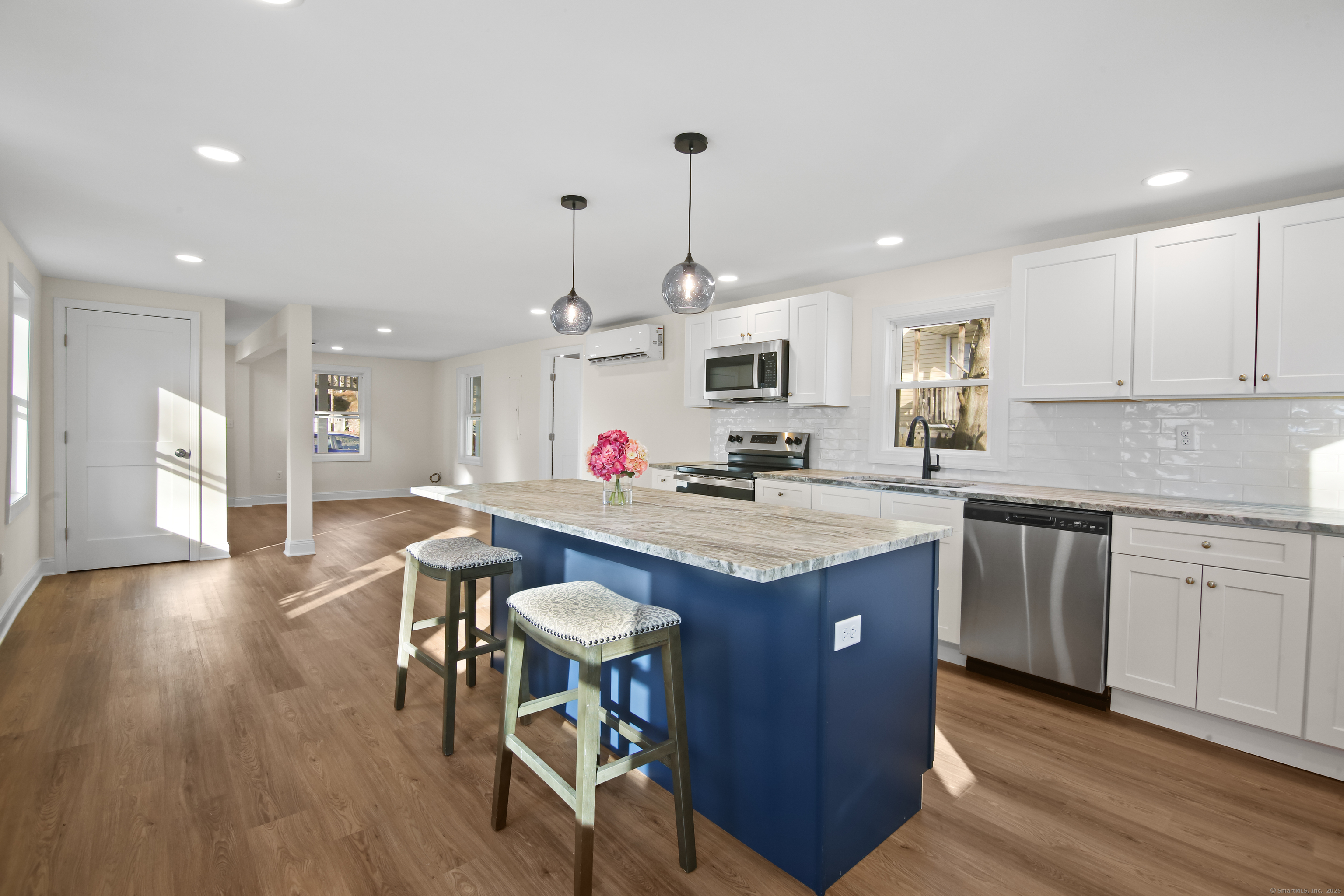 25 School Street, Groton, Connecticut image 8