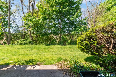 Tiny photo for 55 Porter Avenue #6E, Naugatuck, CT 06770 (MLS # 24174021)