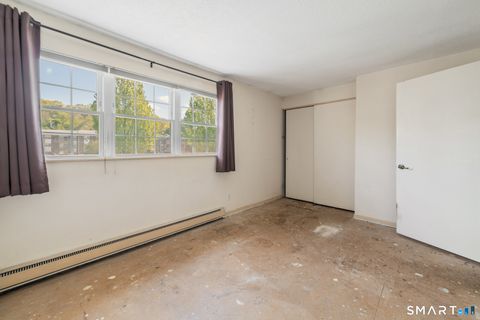 Tiny photo for 55 Porter Avenue #6E, Naugatuck, CT 06770 (MLS # 24174021)
