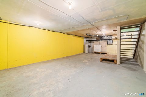 Tiny photo for 55 Porter Avenue #6E, Naugatuck, CT 06770 (MLS # 24174021)