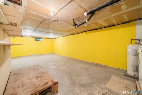 Tiny photo for 55 Porter Avenue #6E, Naugatuck, CT 06770 (MLS # 24174021)