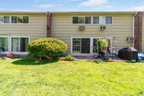 Tiny photo for 55 Porter Avenue #6E, Naugatuck, CT 06770 (MLS # 24174021)