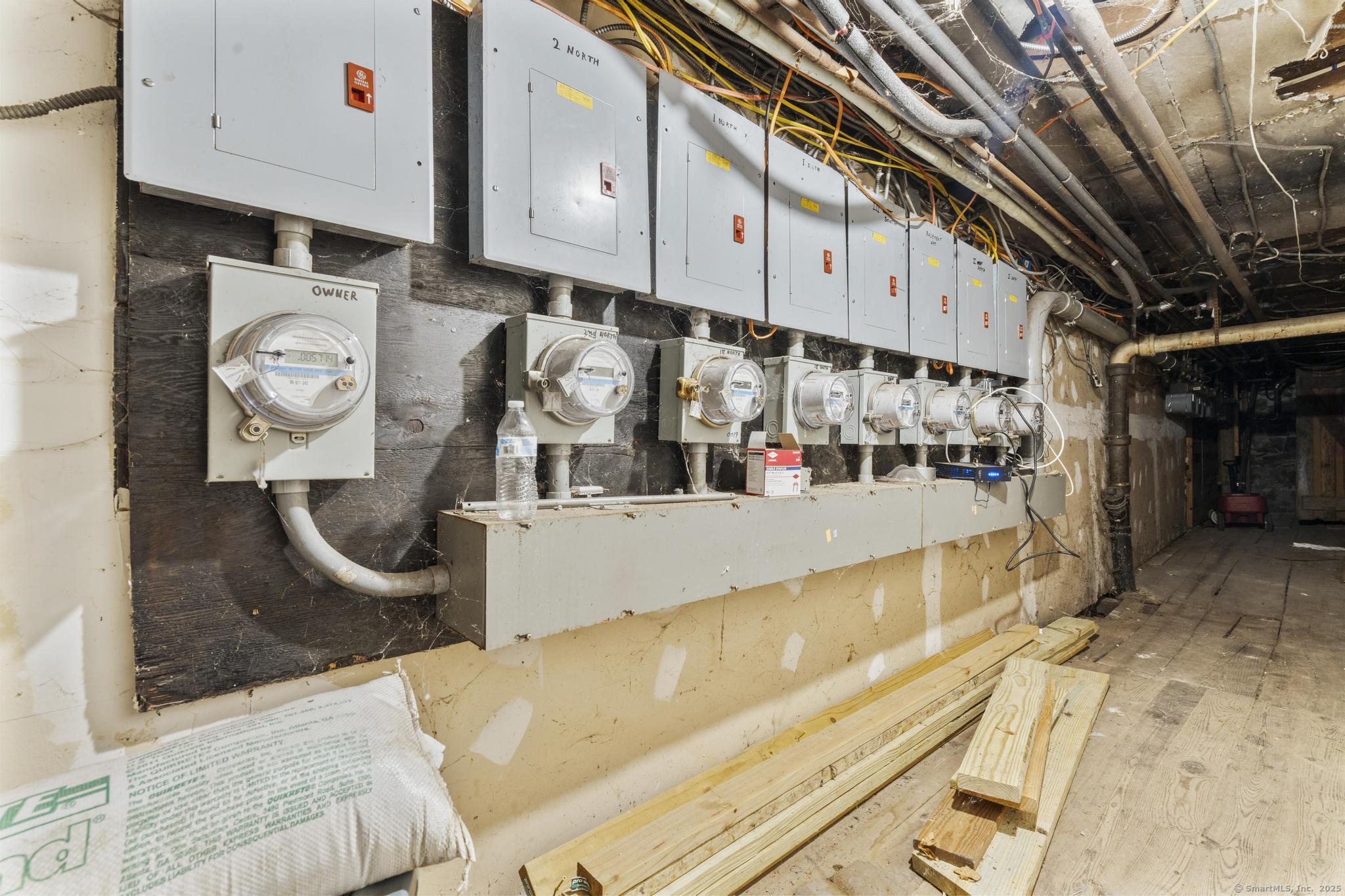 Waterbury, Connecticut 06704, United States, 20 Bedrooms Bedrooms, ,7 BathroomsBathrooms,Residential,Active,229752