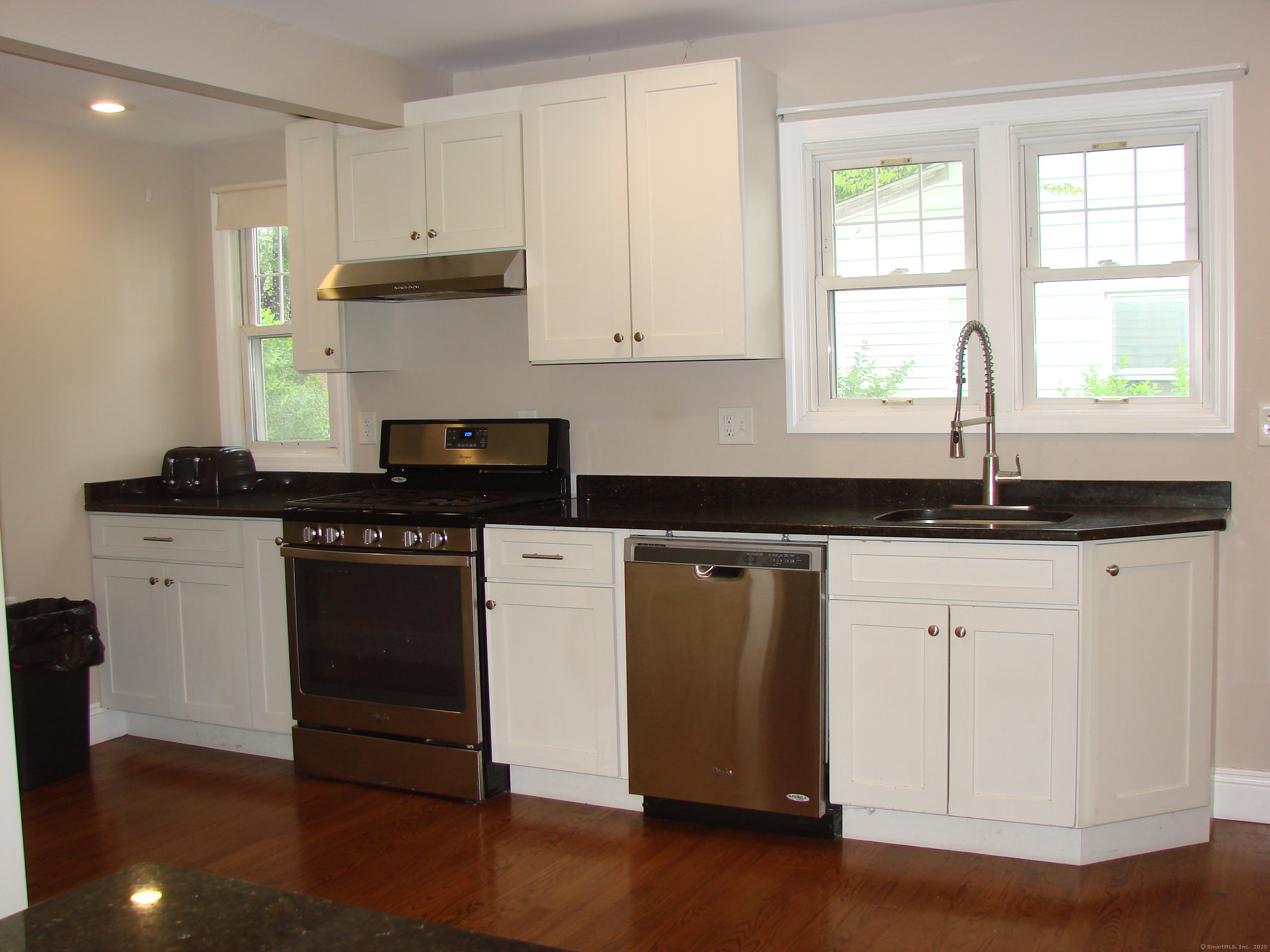 566 Savoy Street, Bridgeport, Connecticut image 15