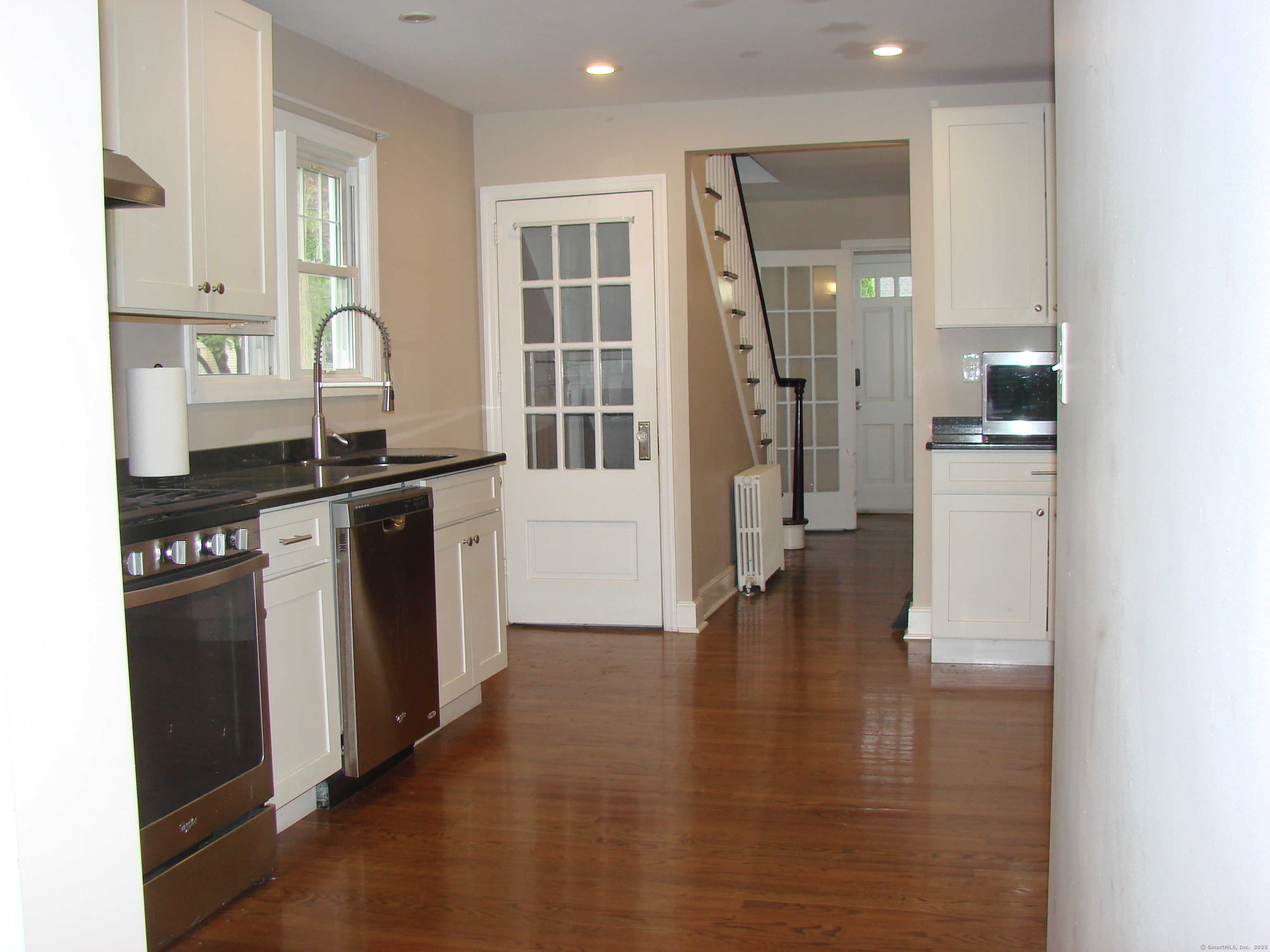 566 Savoy Street, Bridgeport, Connecticut image 17