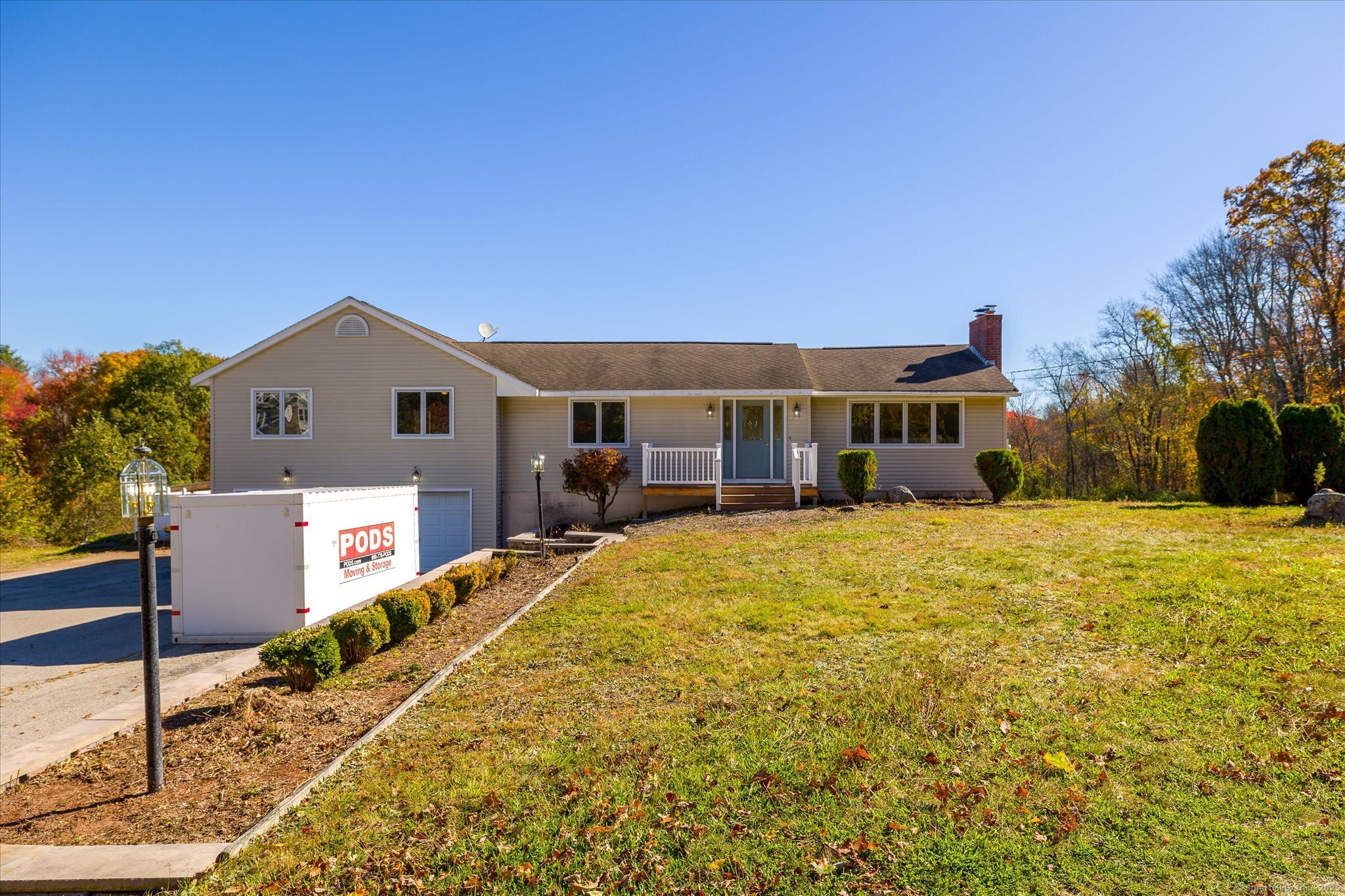 827 Thompson Road