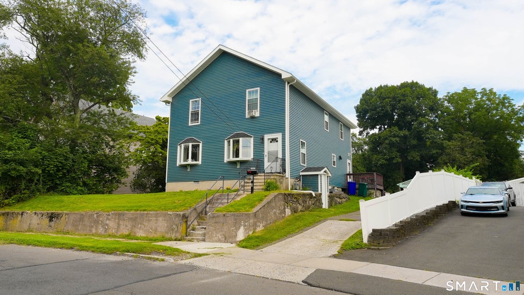 Photo of 1434 North Avenue, Stratford, CT 06614 (MLS # 24204428)