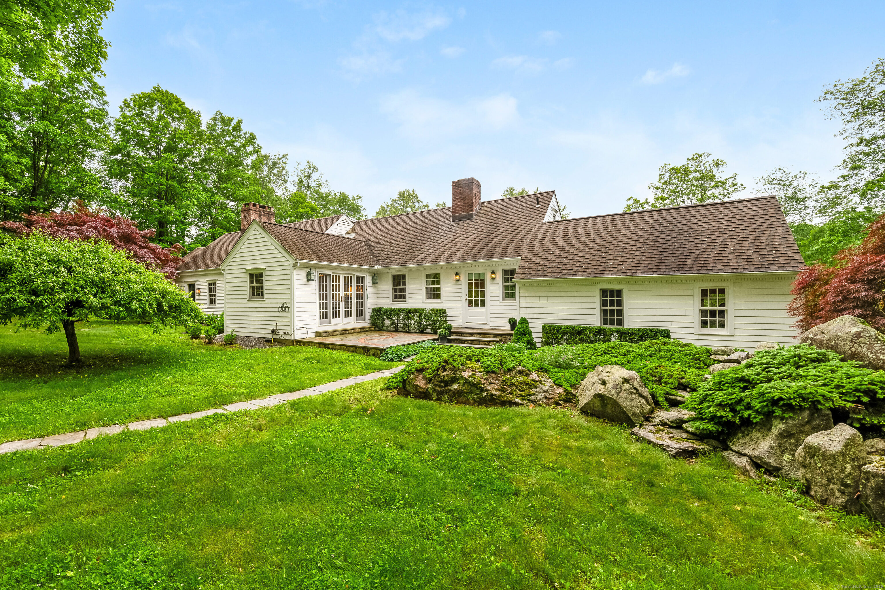 1208 Smith Ridge Road, New Canaan, Connecticut image 2