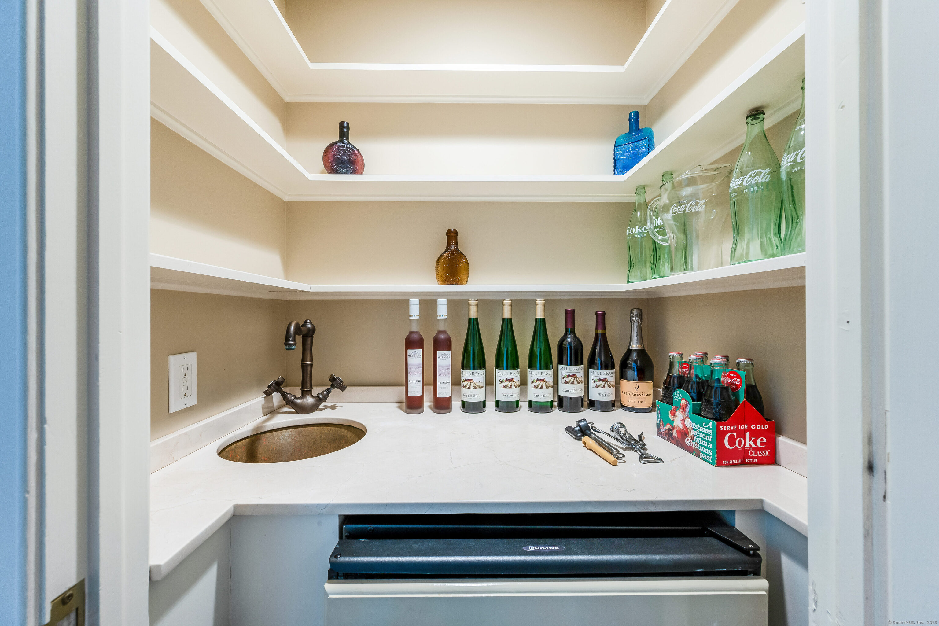 1208 Smith Ridge Road, New Canaan, Connecticut image 8