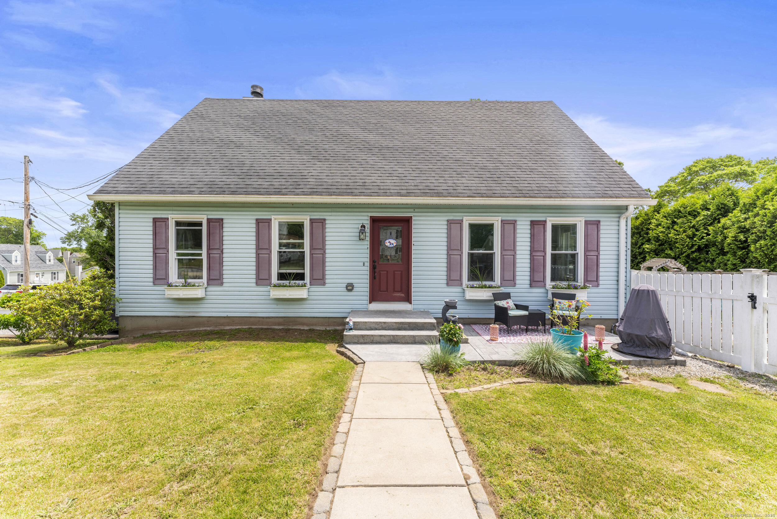 Property for Sale at Blueberry Hill Road, Groton, Connecticut - Bedrooms: 3 
Bathrooms: 3 
Rooms: 7  - $450,000