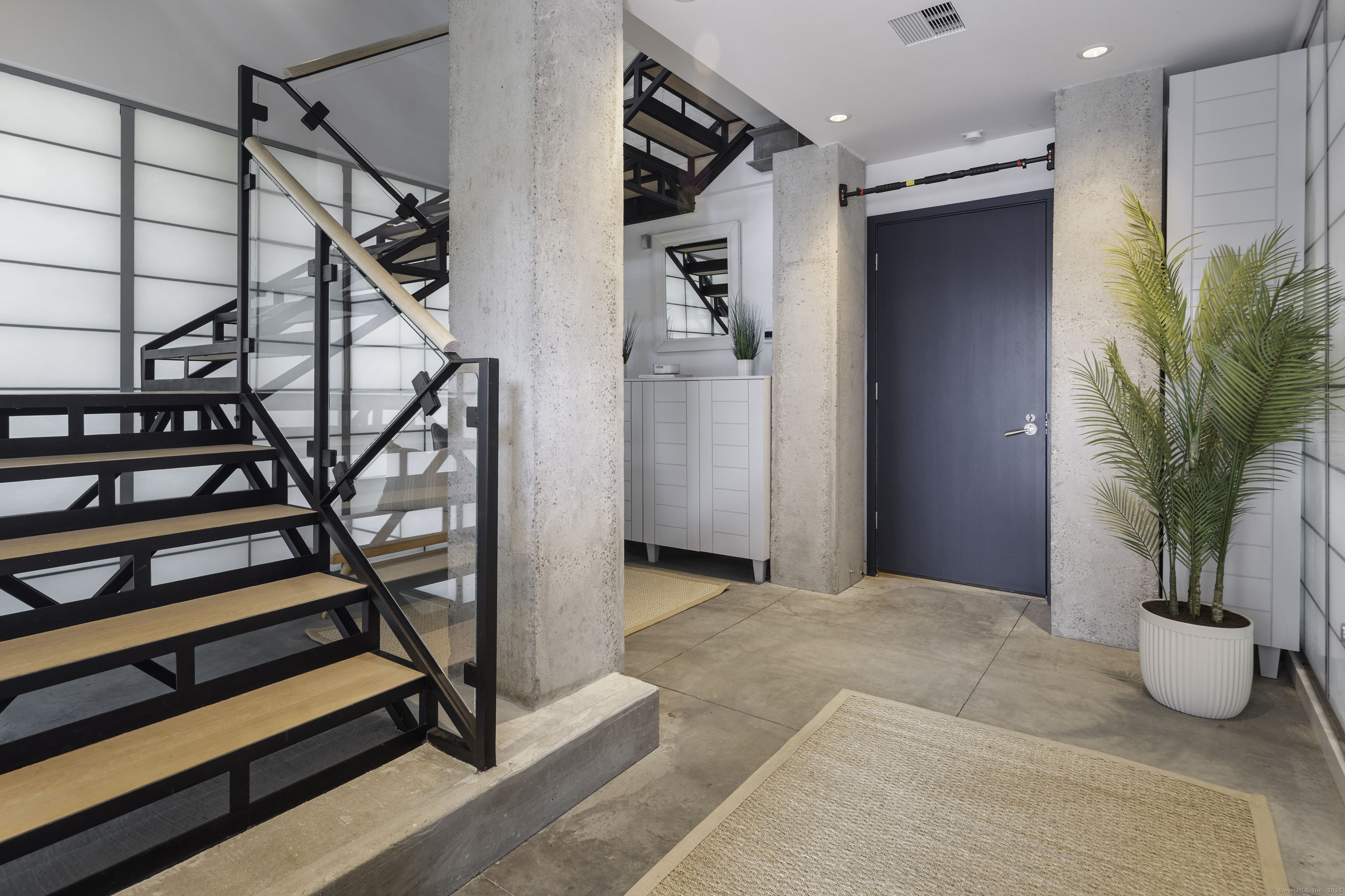 60 Harbor View Avenue