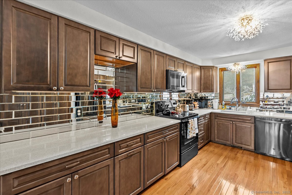 119 Sherwood Drive, East Hartford, Connecticut image 14
