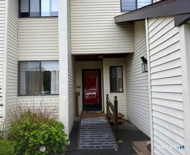 64 Simsbury Landing 64