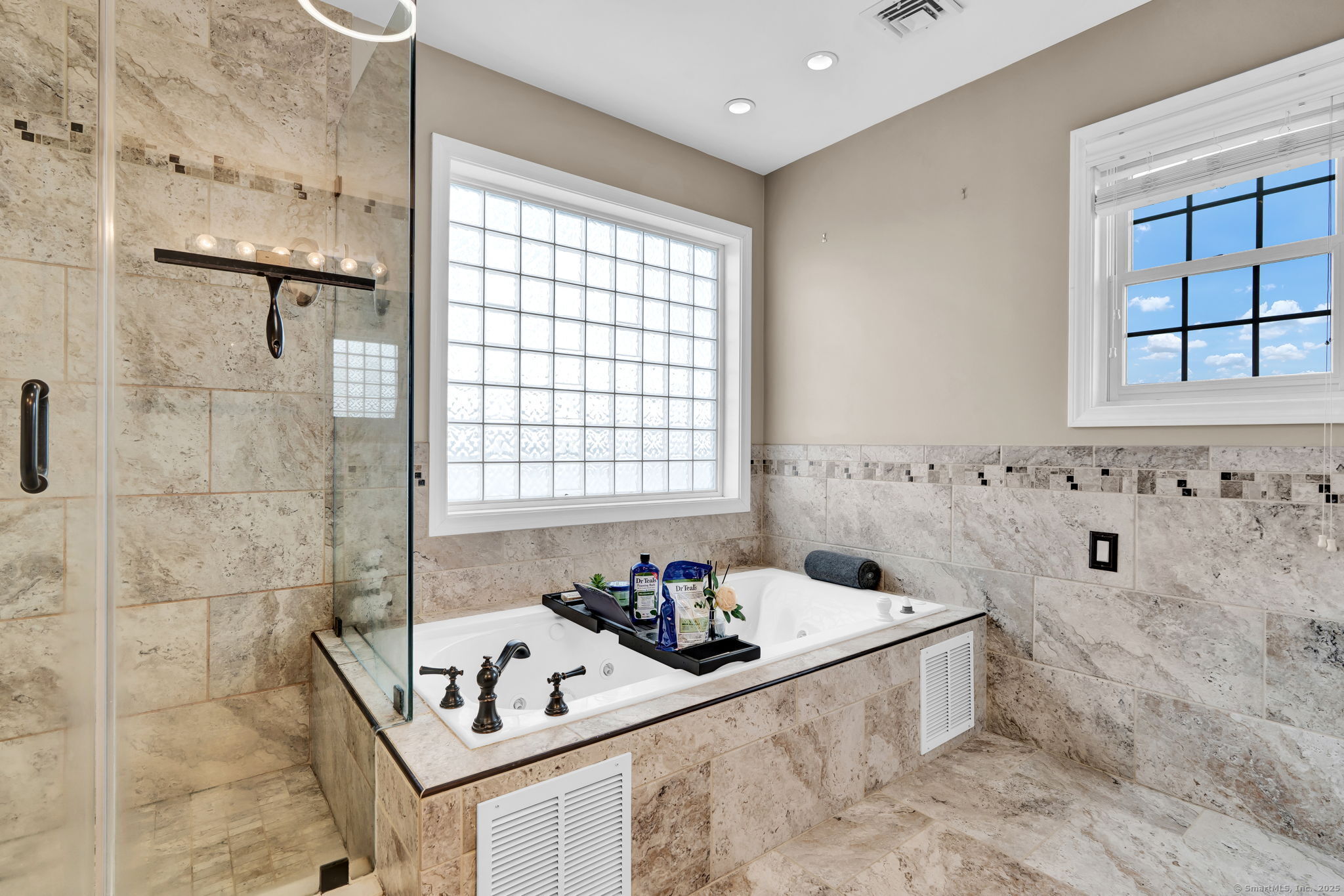 34 Watch Hill Drive, Middletown, Connecticut image 17