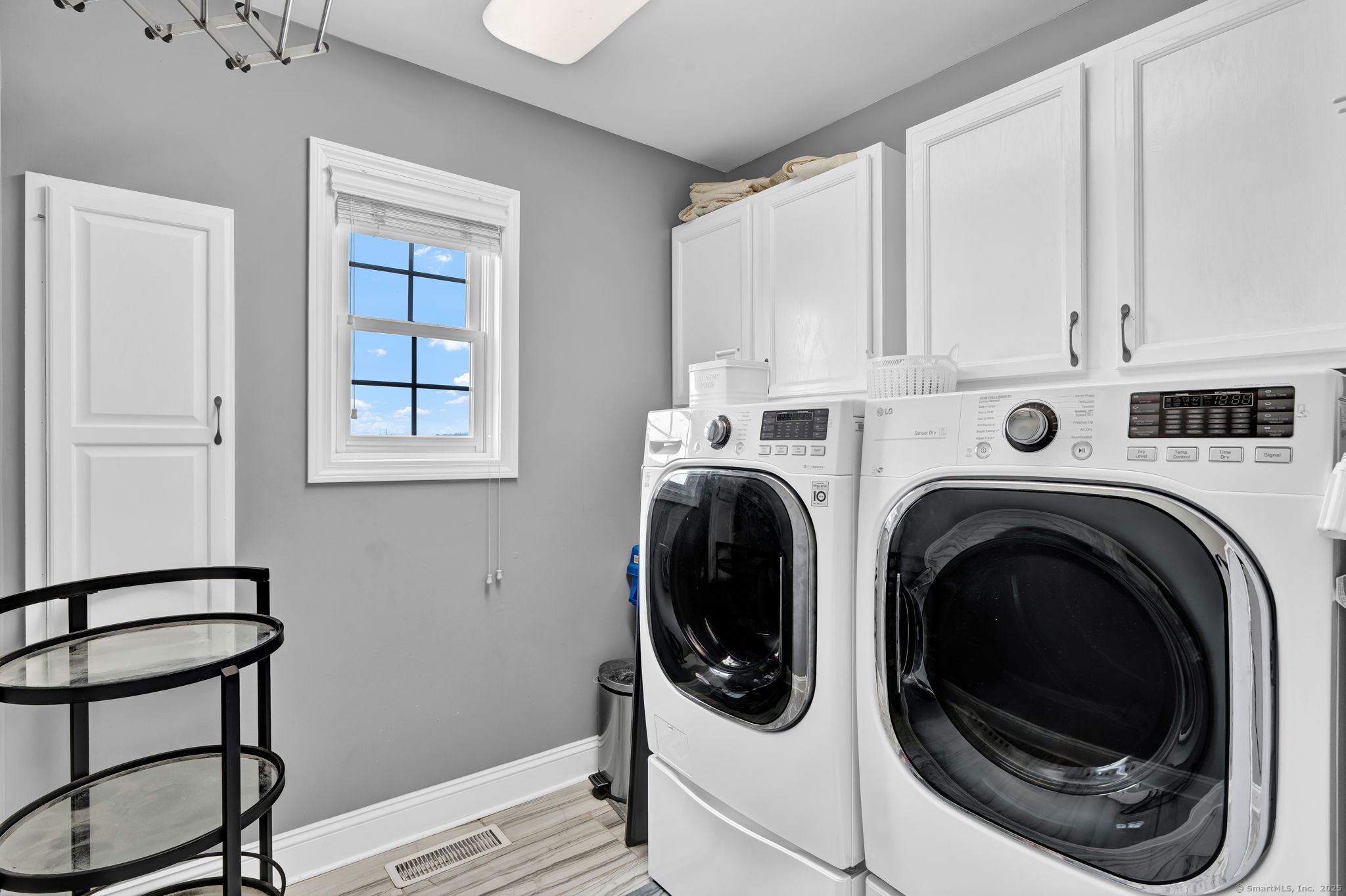 34 Watch Hill Drive, Middletown, Connecticut image 8