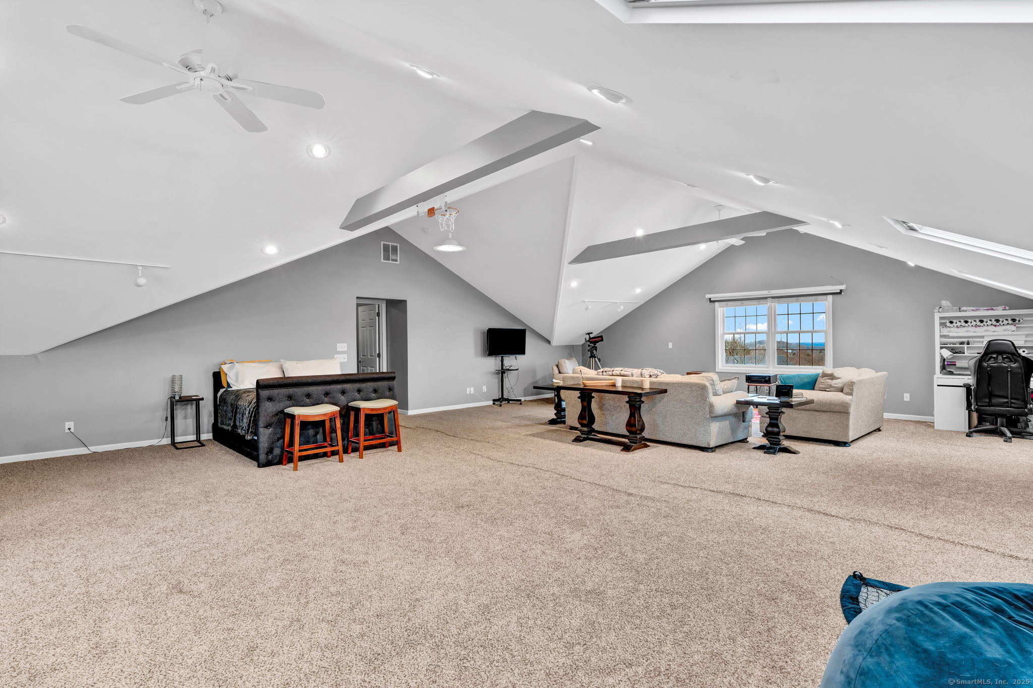 34 Watch Hill Drive, Middletown, Connecticut image 22