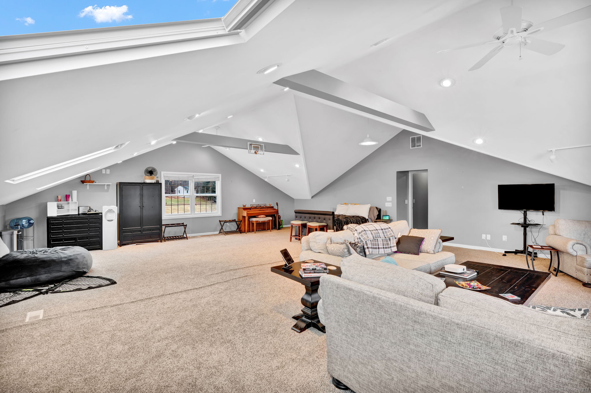 34 Watch Hill Drive, Middletown, Connecticut image 23