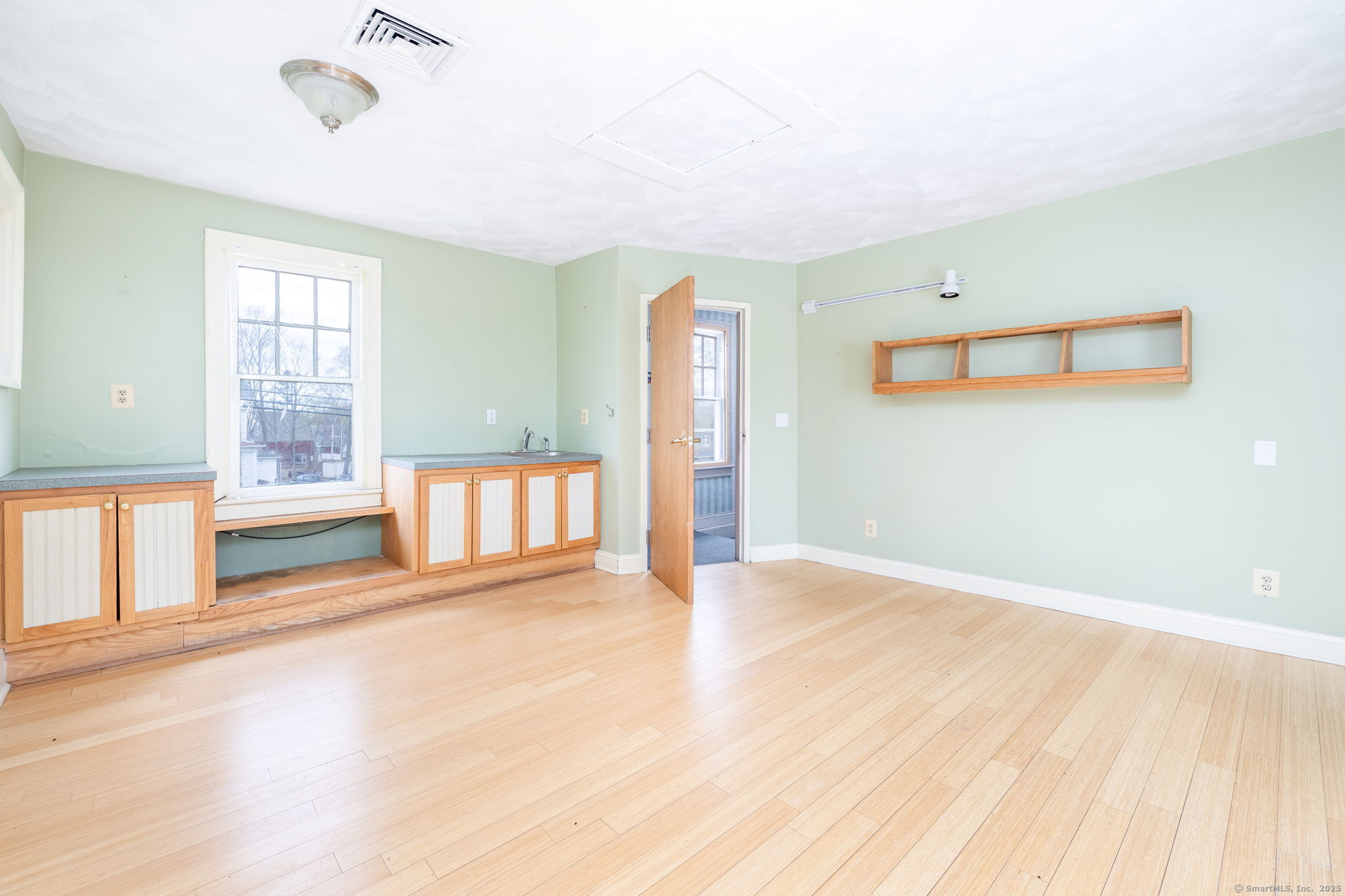 Colchester, Connecticut 06415, United States, ,3 BathroomsBathrooms,Commercial,Pending,112917