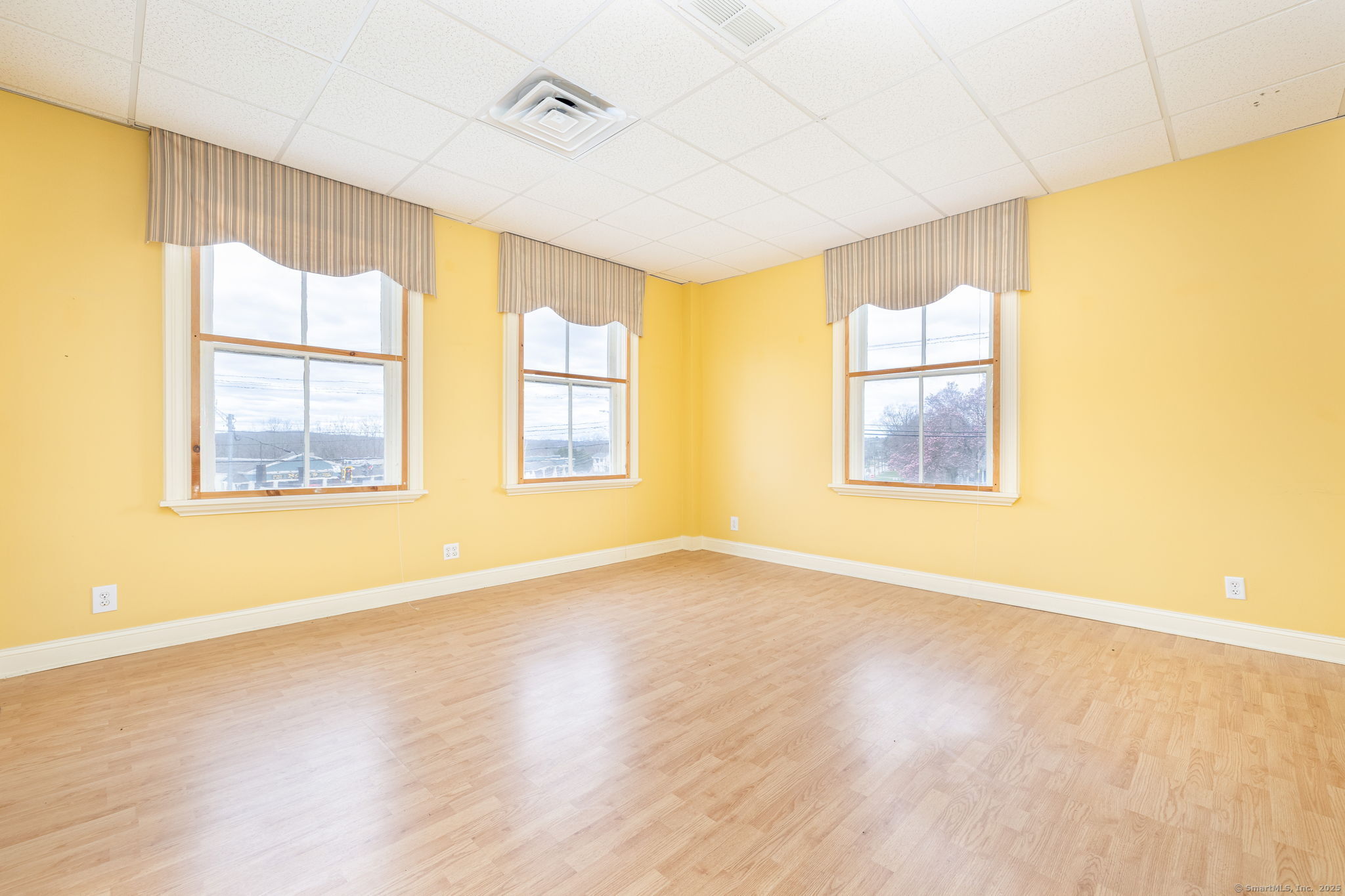 Colchester, Connecticut 06415, United States, ,3 BathroomsBathrooms,Commercial,Pending,112917