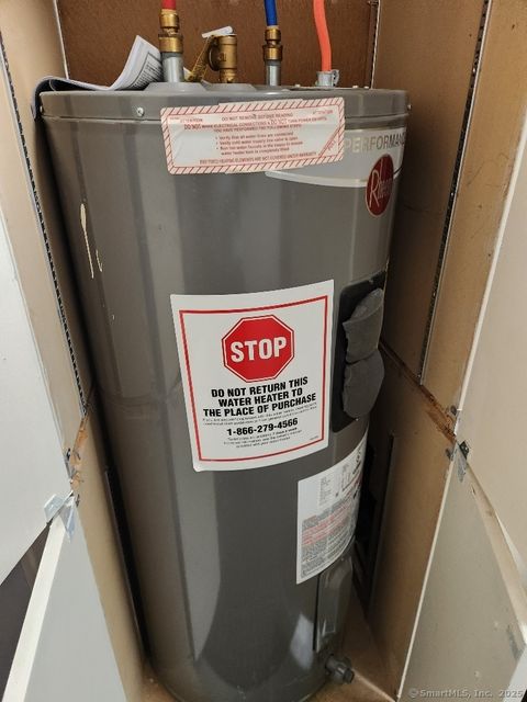 Tiny photo for 458 Ocean Avenue, New London, CT 06320 (MLS # 24151264)