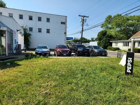 Tiny photo for 458 Ocean Avenue, New London, CT 06320 (MLS # 24151264)