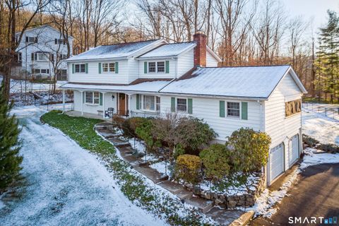 8 Chestnut Hill Drive New Fairfield CT 06812