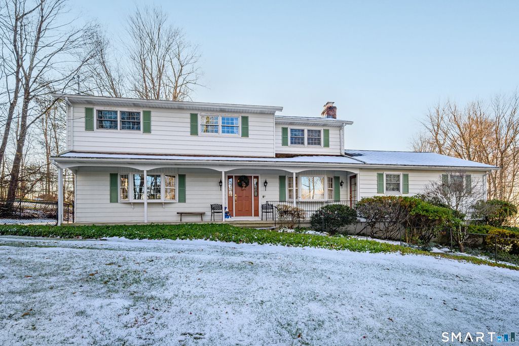 Photo of 8 Chestnut Hill Drive, New Fairfield, CT 06812 (MLS # 24143453)