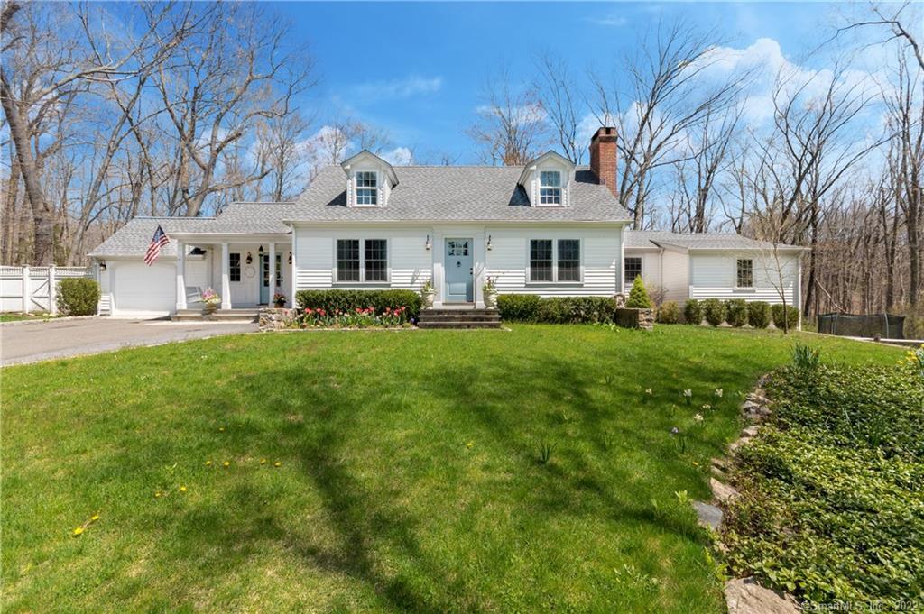 Photo 1 of 183 Smith Ridge Road, New Canaan, Connecticut, $1,026,230, Web #: 170061065
