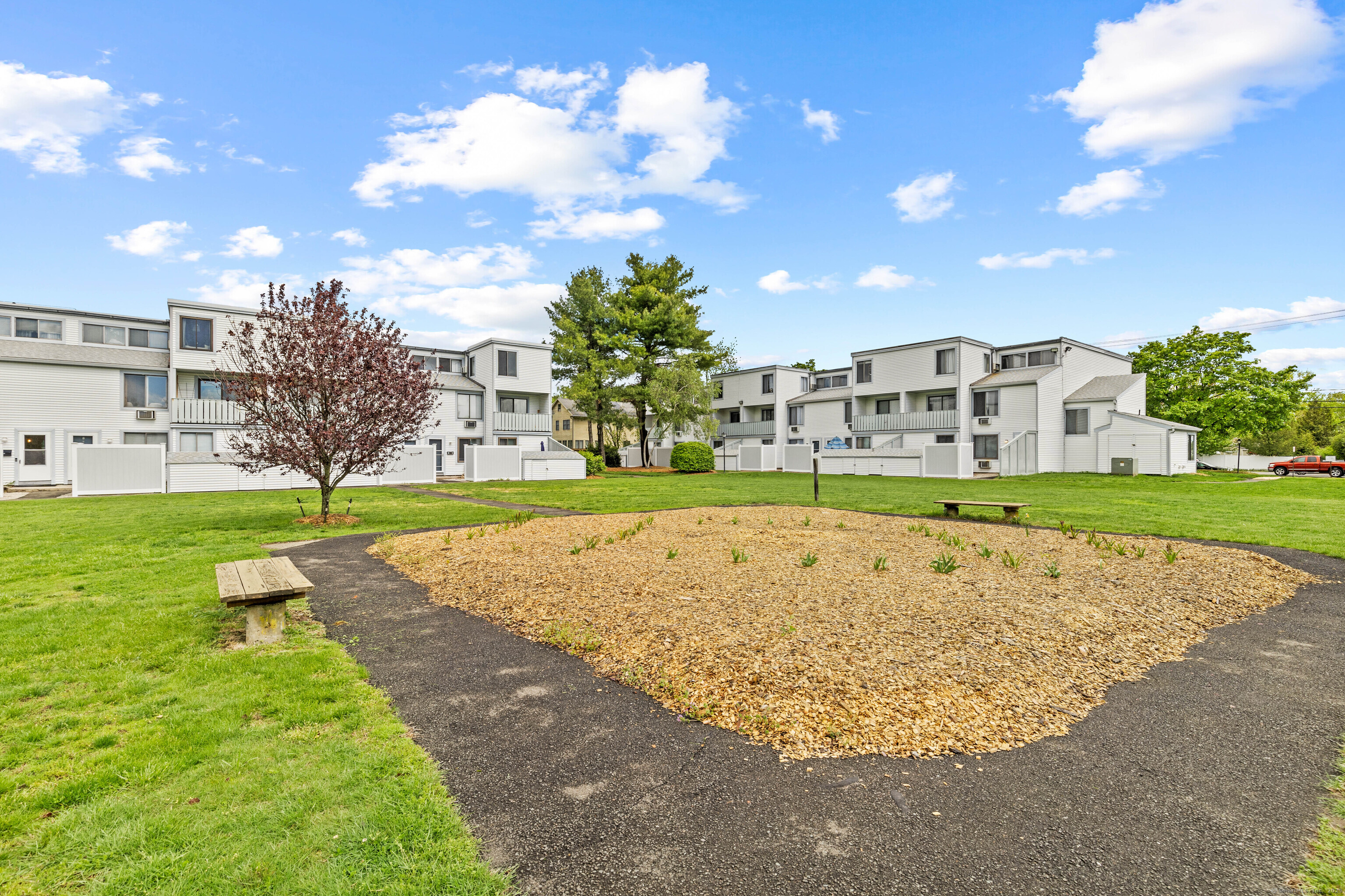 18 Hamre Lane #B, Branford, Connecticut image 28