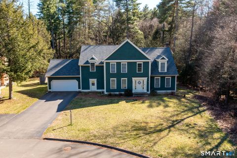 Photo of 3 Candlewood Court, Simsbury, CT 06070 (MLS # 24165811)