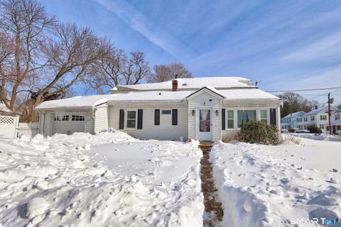 Photo of 17 Rosedale Avenue, Waterbury, CT 06705 (MLS # 24151175)