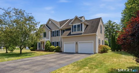 Photo of 10 Rose Cliff, Farmington, CT 06032 (MLS # 24183166)